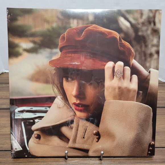 VINYL Taylor Swift Red (Taylor's Version) 4 Black Album Set - SEALED